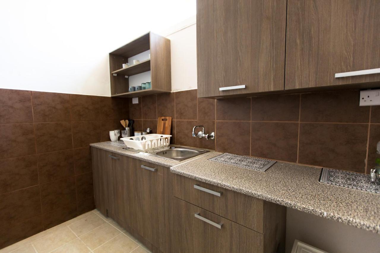 Laila'S Cozy Garden House & Studio Larnaca Dış mekan fotoğraf